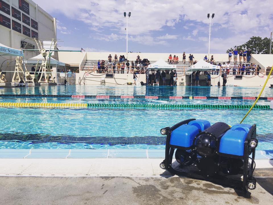 The <em>BlueROV2</em> posing at the LBCC pool.